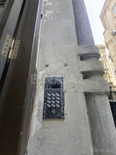 Satılır 3 otaqlı köhnə tikili 100 m², Sahil m., photo 20 from 25