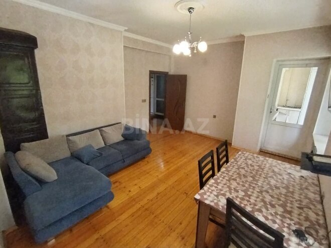 Satılır 3 otaqlı köhnə tikili 70 m², Nəsimi r., photo 1 from 15