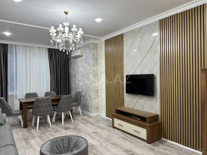 Сдаётся 3-комн. новостройка 105 м², м. Низами, photo 1 from 11
