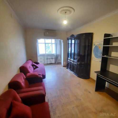 Продаётся 3-комн. вторичка 80 м², м. Иншаатчылар, photo 1 from 28