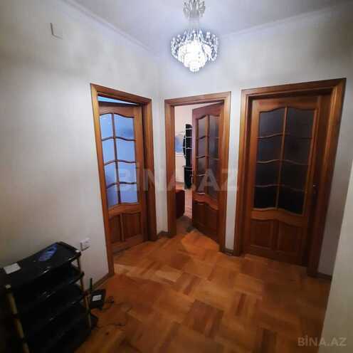 Продаётся 3-комн. вторичка 80 м², м. Иншаатчылар, photo 8 from 28