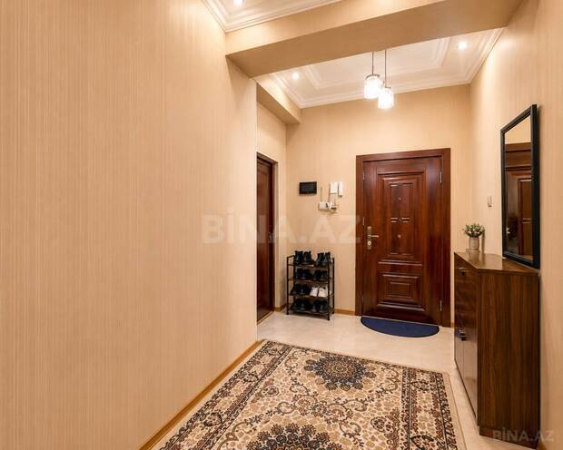 Продаётся 3-комн. новостройка 75 м², м. Кара Караев, photo 6 from 12