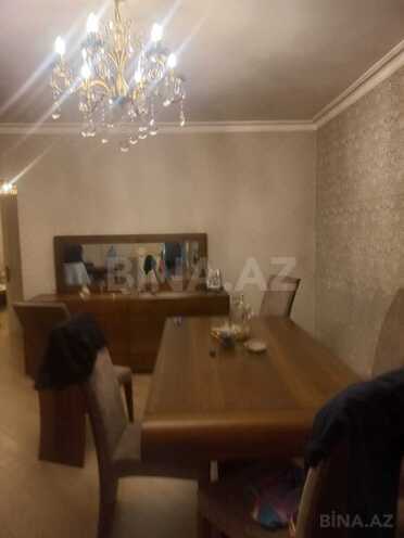Satılır 3 otaqlı köhnə tikili 90 m², Yasamal r., photo 1 from 9