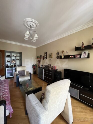 Продаётся 3-комн. вторичка 85 м², м. Элмляр Академиясы, photo 4 from 10