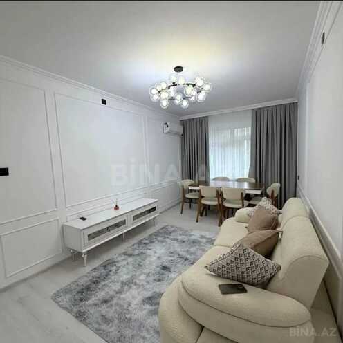 Продаётся 2-комн. вторичка 65 м², м. Ази Асланов, photo 3 from 12
