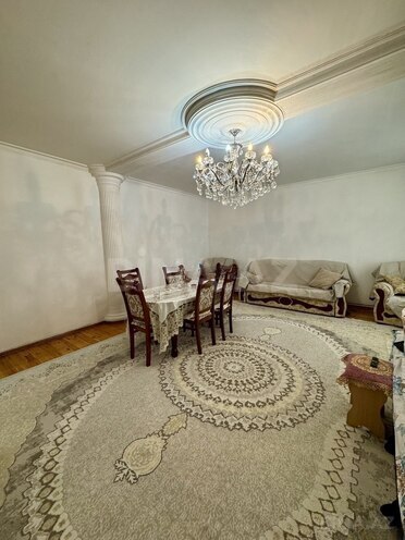 Satılır 4 otaqlı köhnə tikili 135 m², Yasamal r., photo 3 from 12