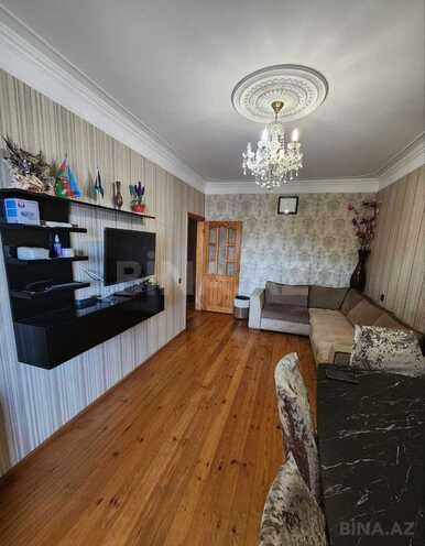 Satılır 2 otaqlı köhnə tikili 51 m², Qaraçuxur q., photo 1 from 14