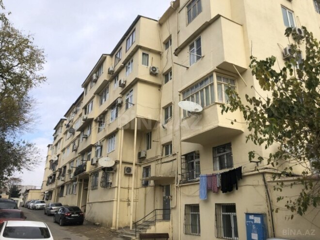 Продаётся 2-комн. вторичка 65 м², м. Низами, photo 1 from 13