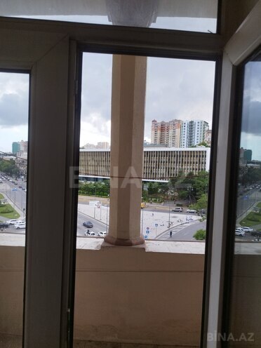 Продаётся 3-комн. вторичка 100 м², м. Низами, photo 15 from 19