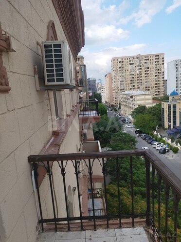 Продаётся 3-комн. вторичка 100 м², м. Низами, photo 17 from 19