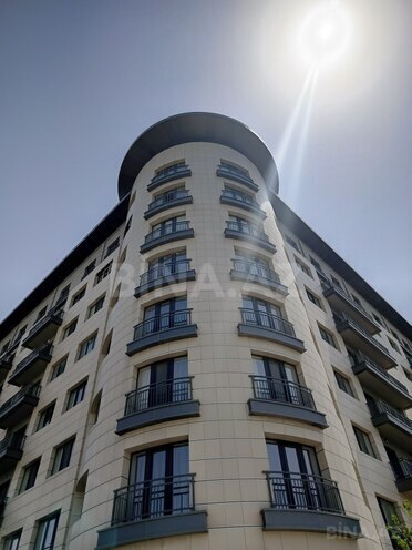 Satılır 5 otaqlı yeni tikili 204 m², Ağ şəhər q., photo 1 from 9