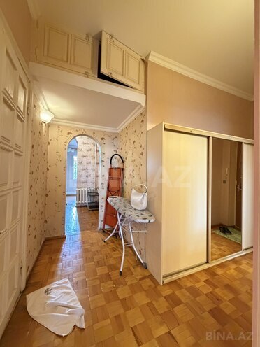 Satılır 4 otaqlı köhnə tikili 100 m², Bakıxanov q., photo 8 from 17