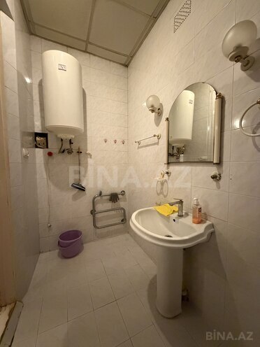 Satılır 4 otaqlı köhnə tikili 100 m², Bakıxanov q., photo 16 from 17