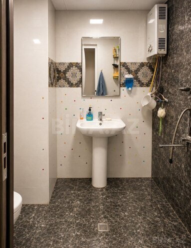 Satılır 2 otaqlı köhnə tikili 65 m², Həzi Aslanov m., photo 6 from 8