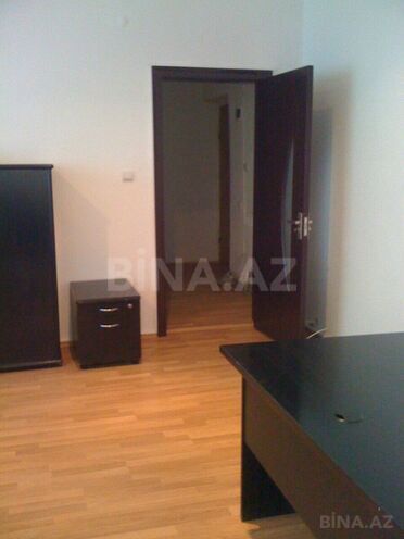 Сдаётся 4-комн. офис 100 м², м. Элмляр Академиясы, photo 10 from 17