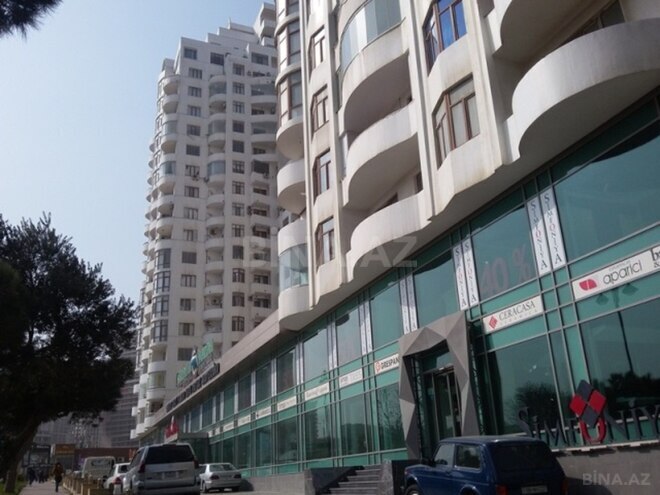 Сдаётся 3-комн. новостройка 125 м², м. 8 ноября, photo 1 from 16