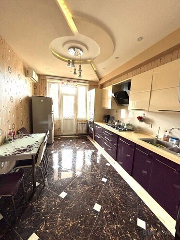 Продаётся 3-комн. новостройка 133 м², м. Насими, photo 8 from 16