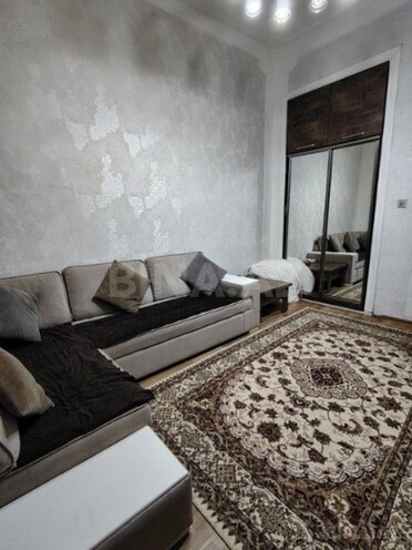 Продаётся 1-комн. вторичка 35 м², м. Низами, photo 5 from 9