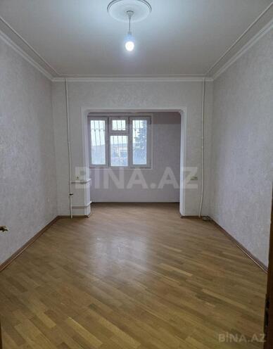 Satılır 2 otaqlı köhnə tikili 65 m², 20 Yanvar m., photo 1 from 12
