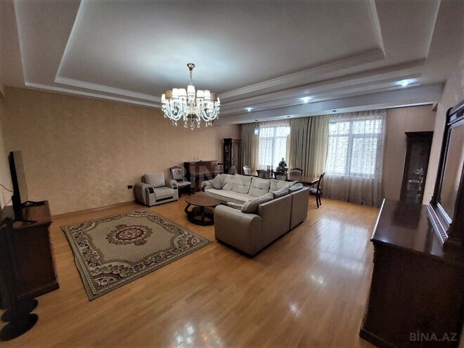 Сдаётся 4-комн. новостройка 170 м², м. Низами, photo 1 from 26
