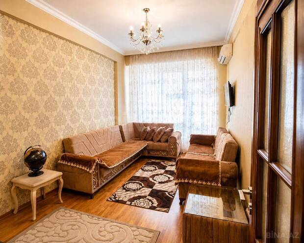 Продаётся 3-комн. новостройка 75 м², м. Кара Караев, photo 1 from 12