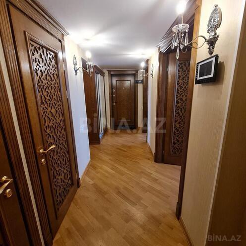 Satılır 3 otaqlı köhnə tikili 92 m², 28 May m., photo 1 from 30