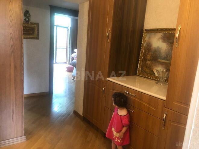 Satılır 3 otaqlı köhnə tikili 92 m², 28 May m., photo 17 from 30