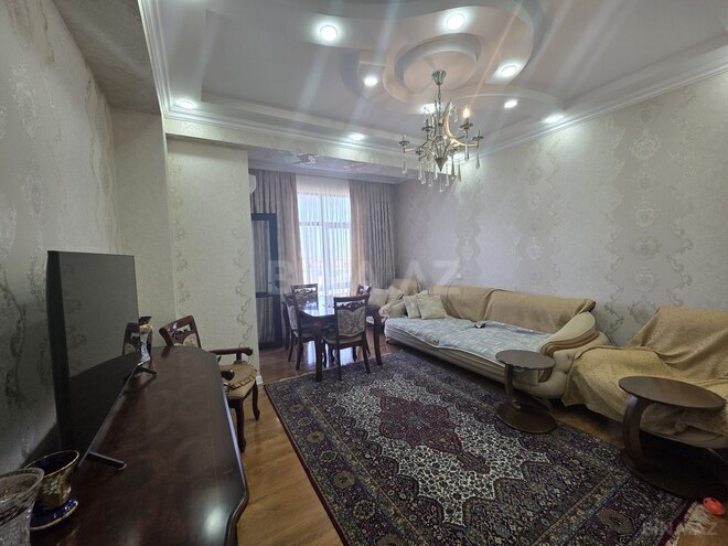Продаётся 2-комн. новостройка 80 м², м. Кара Караев, photo 1 from 17