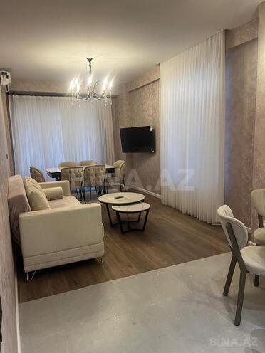 Сдаётся 3-комн. новостройка 110 м², м. Низами, photo 4 from 16
