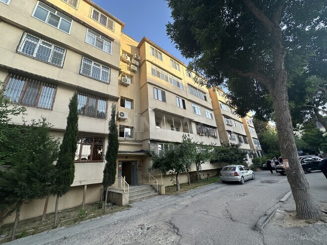 Satılır 2 otaqlı köhnə tikili 65 m², Xalqlar Dostluğu m., photo 1 from 21