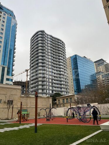 Сдаётся 2-комн. новостройка 65 м², м. 28 мая, photo 1 from 19