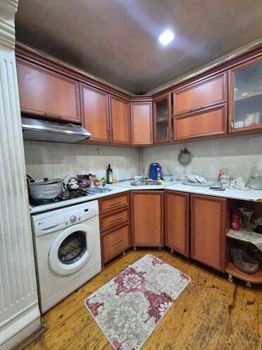 Satılır 4 otaqlı köhnə tikili 130 m², İnşaatçılar m., photo 11 from 20