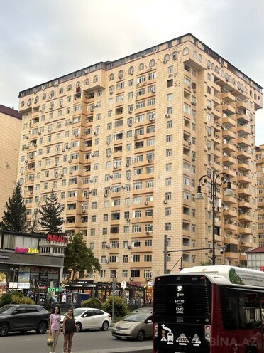 Продаётся 3-комн. новостройка 75 м², м. Ази Асланов, photo 1 from 14