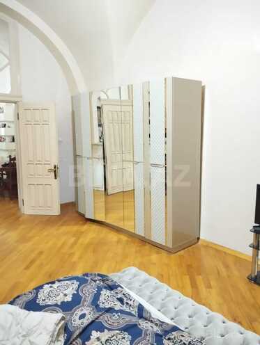 Satılır 2 otaqlı köhnə tikili 64 m², 28 May m., photo 12 from 22