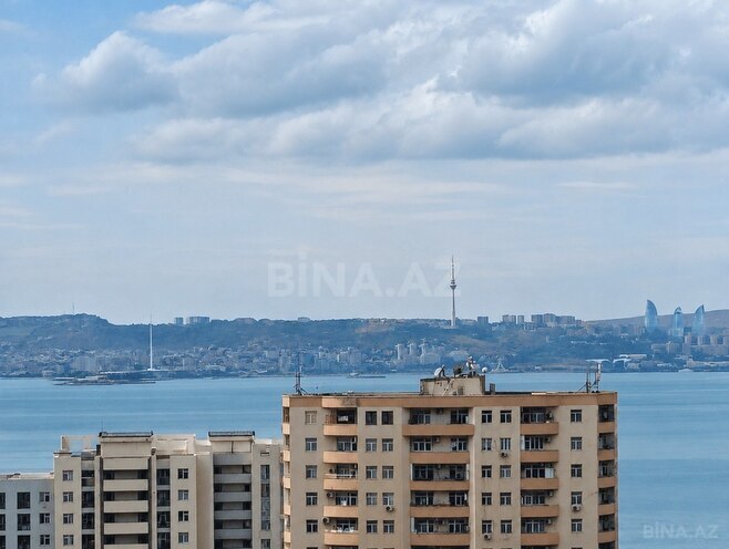 Продаётся 2-комн. вторичка 65 м², м. Ази Асланов, photo 3 from 13