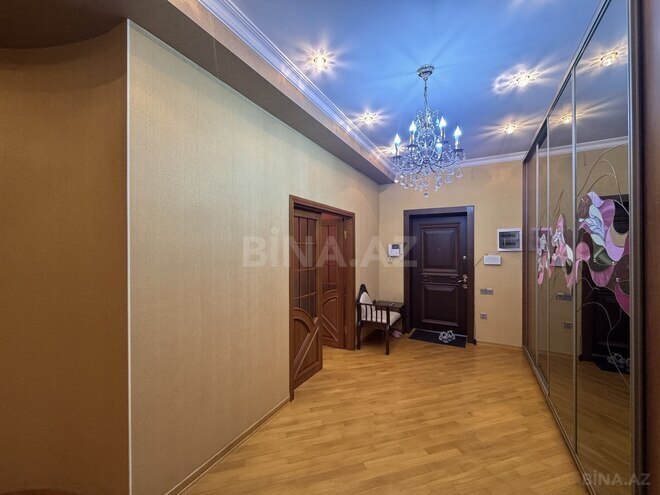 Сдаётся 3-комн. новостройка 130 м², м. Низами, photo 8 from 24