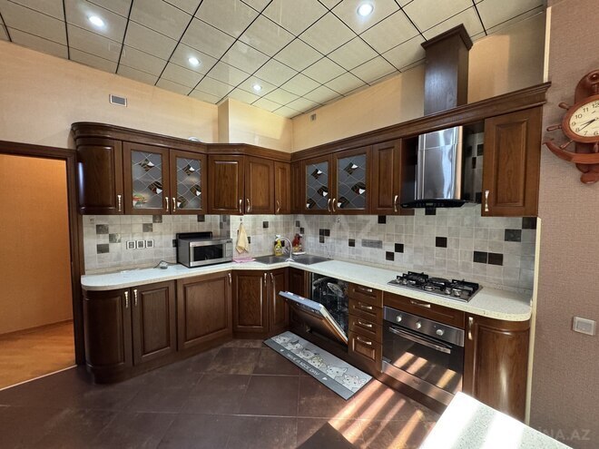 Сдаётся 3-комн. новостройка 130 м², м. Низами, photo 15 from 24