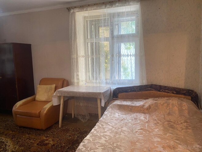 İcarəyə verilir 1 otaqlı köhnə tikili 45 m², 8-ci mikrorayon q., photo 1 from 11
