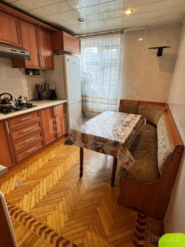 Satılır 2 otaqlı köhnə tikili 61 m², 28 May m., photo 9 from 15