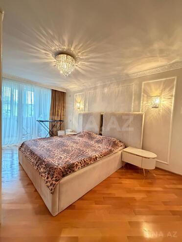 Satılır 3 otaqlı köhnə tikili 75 m², İnşaatçılar m., photo 10 from 25