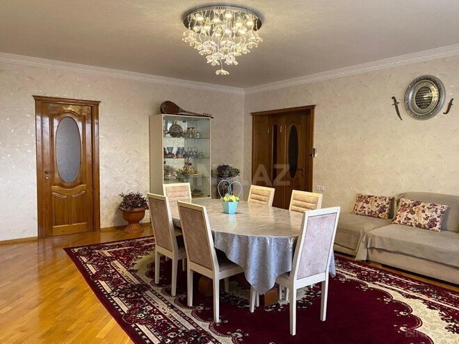Satılır 4 otaqlı köhnə tikili 116 m², 8 Noyabr m., photo 4 from 22