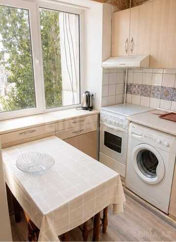 Satılır 2 otaqlı köhnə tikili 60 m², Nərimanov r., photo 6 from 13