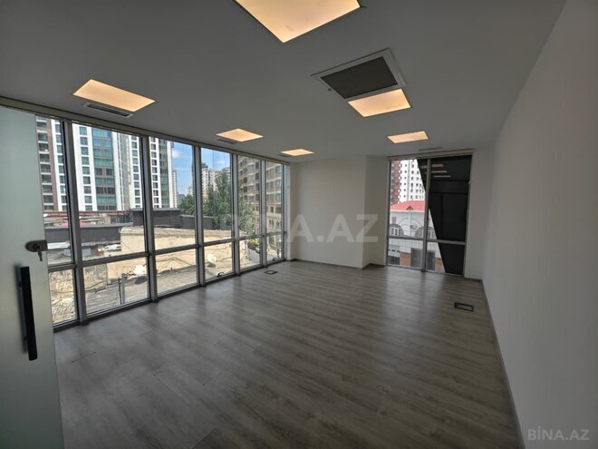 Сдаётся 2-комн. офис 70 м², м. Элмляр Академиясы, photo 4 from 16