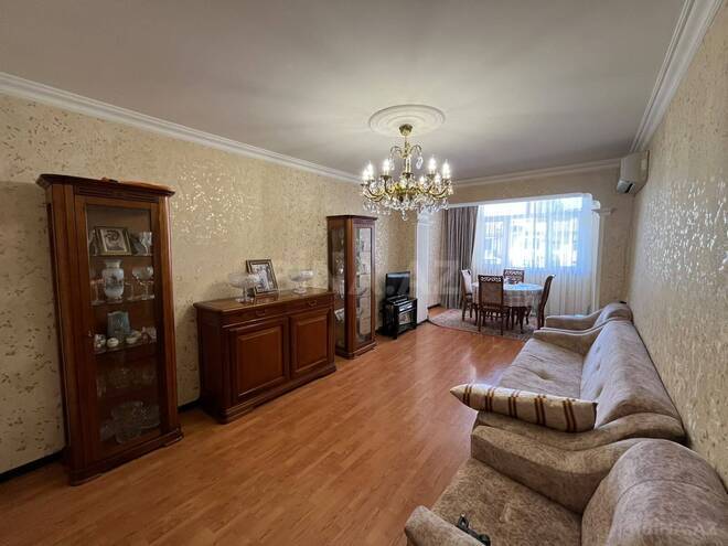 Продаётся 3-комн. вторичка 70 м², м. Элмляр Академиясы, photo 3 from 25