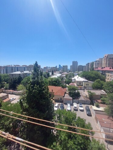 İcarəyə verilir 3 otaqlı köhnə tikili 100 m², 28 May m., photo 1 from 14