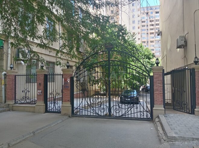 Продаётся 4-комн. новостройка 190 м², м. Низами, photo 18 from 20