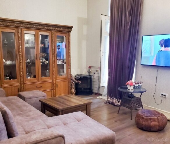 İcarəyə verilir 2 otaqlı köhnə tikili 70 m², Sahil m., photo 1 from 10