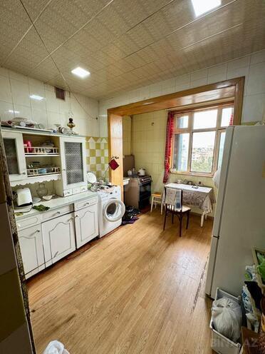 Продаётся 4-комн. вторичка 100 м², пос. Бакиханова, photo 8 from 22
