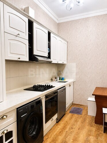 Satılır 2 otaqlı köhnə tikili 78 m², 28 May m., photo 14 from 19