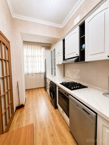 Satılır 2 otaqlı köhnə tikili 78 m², 28 May m., photo 15 from 19